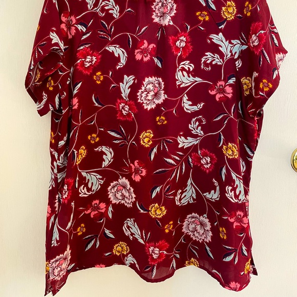 Colorful Floral Maroon Old Navy Top - Picture 5 of 5